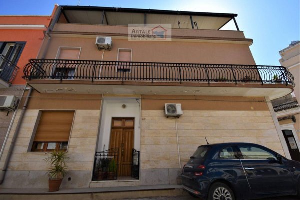 casa indipendente in vendita ad Avola