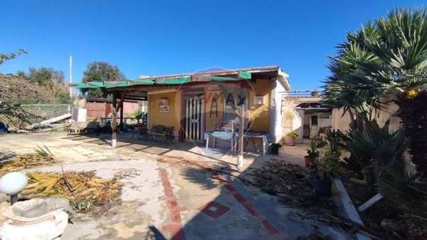 casa indipendente in vendita ad Avola