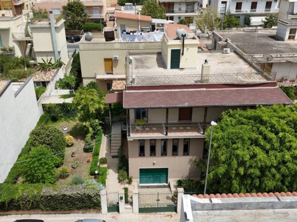 casa indipendente in vendita ad Avola