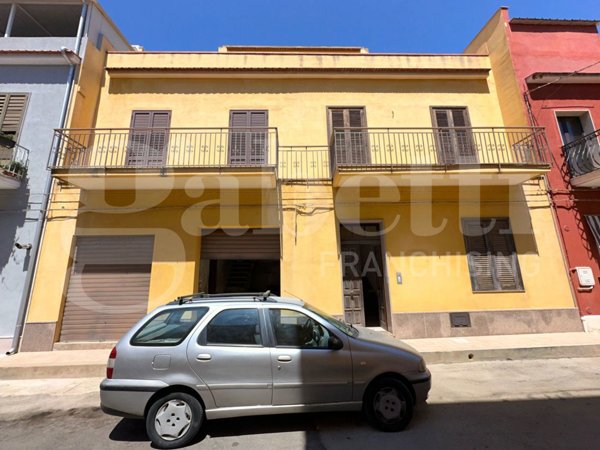 casa indipendente in vendita ad Avola