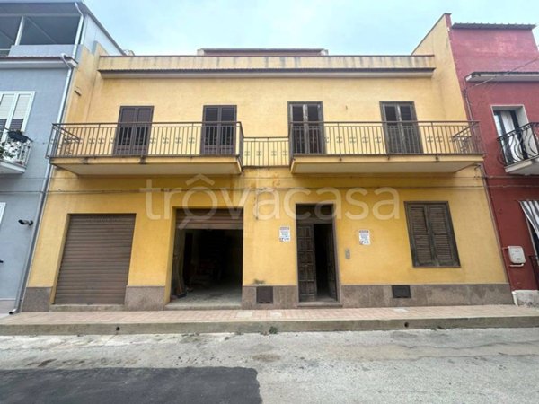 casa indipendente in vendita ad Avola