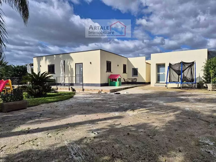 casa indipendente in vendita ad Avola in zona Chiusa di Carlo