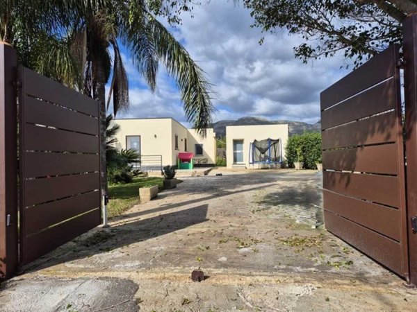 casa indipendente in vendita ad Avola