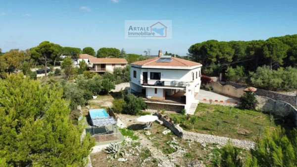 casa indipendente in vendita ad Avola