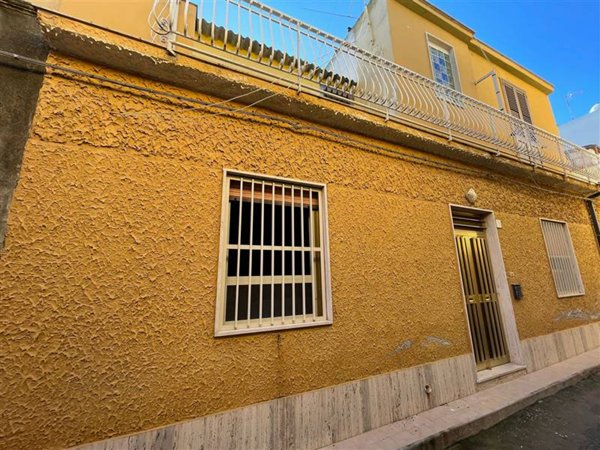casa indipendente in vendita ad Avola