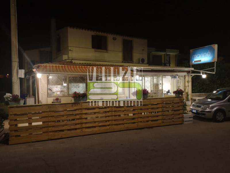 locale commerciale in vendita ad Avola