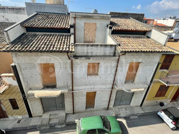 casa indipendente in vendita ad Avola