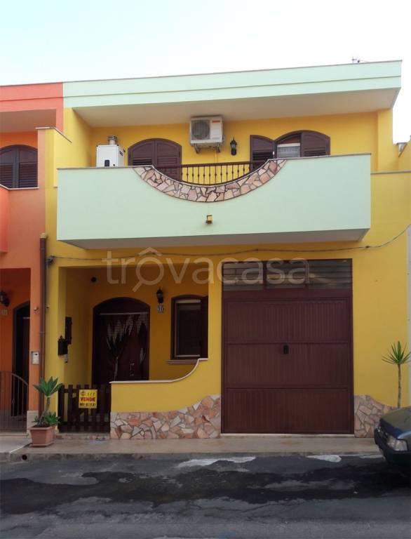 casa indipendente in vendita ad Avola