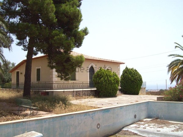 casa indipendente in vendita ad Avola