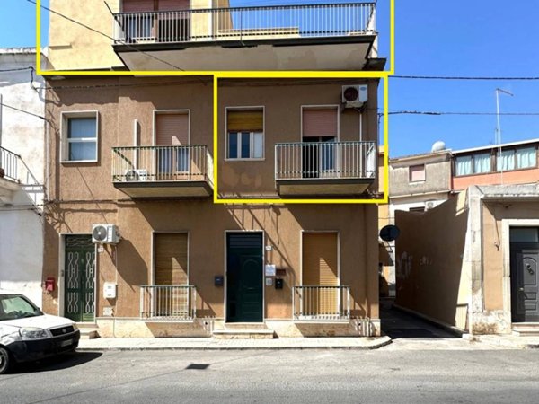 appartamento in vendita ad Avola