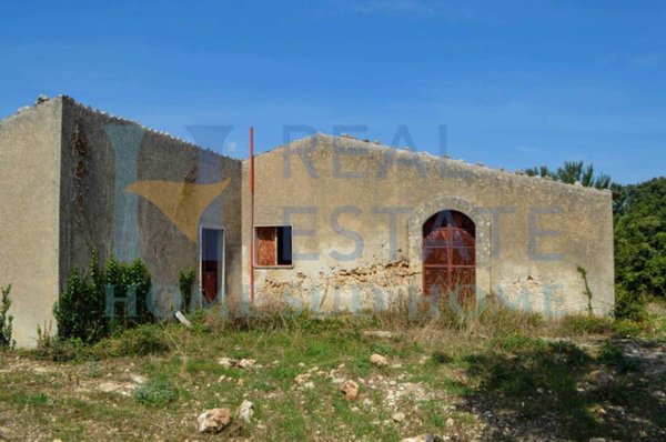 casa indipendente in vendita ad Avola