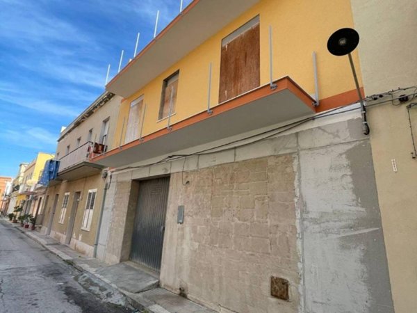casa indipendente in vendita ad Avola