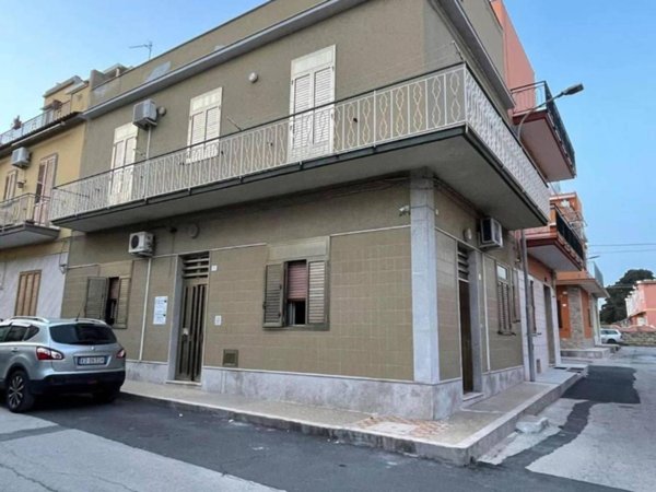 casa indipendente in vendita ad Avola