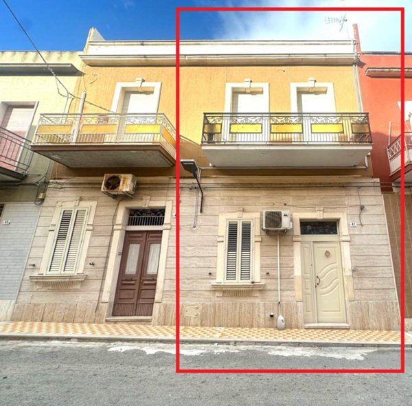 casa indipendente in vendita ad Avola