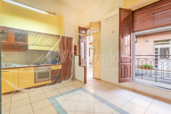 casa indipendente in vendita ad Avola
