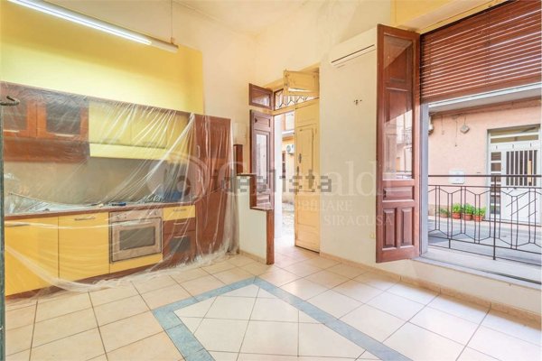 casa indipendente in vendita ad Avola