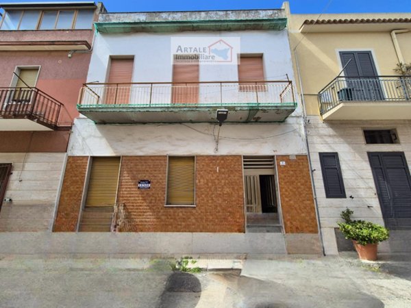 casa indipendente in vendita ad Avola