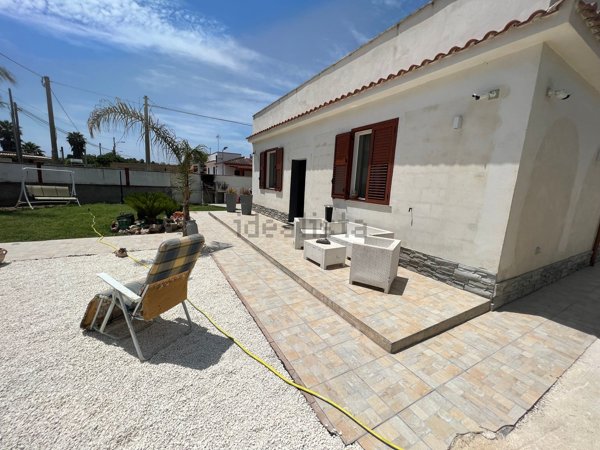 casa indipendente in vendita ad Avola