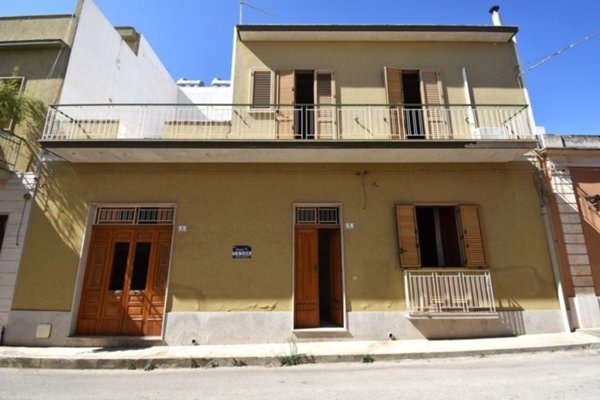 casa indipendente in vendita ad Avola