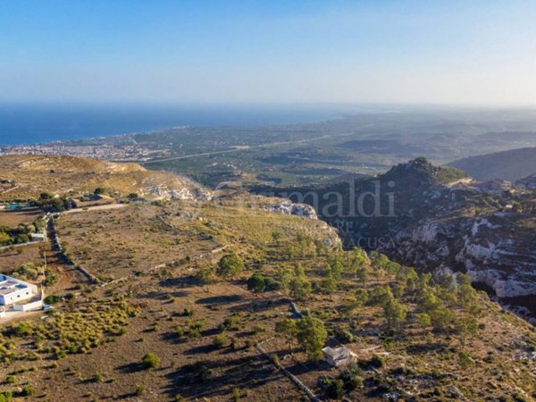 terreno agricolo in vendita ad Avola