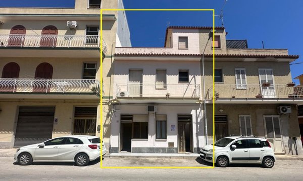 casa indipendente in vendita ad Avola