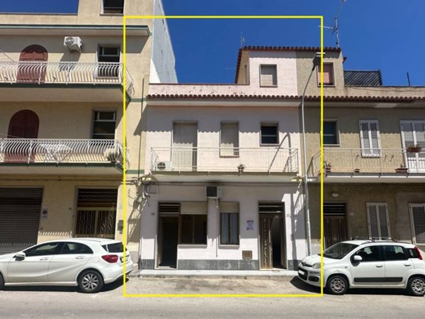 casa indipendente in vendita ad Avola