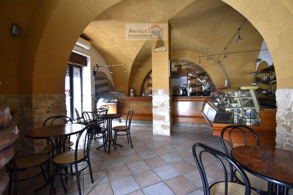locale commerciale in vendita ad Avola
