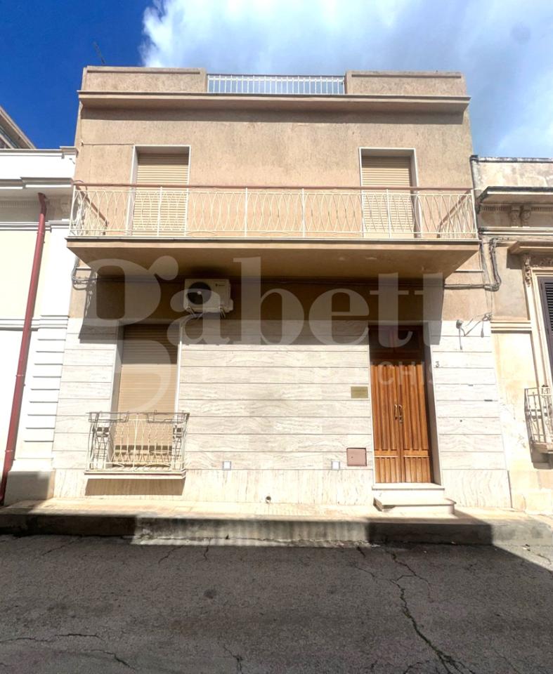 casa indipendente in vendita ad Avola