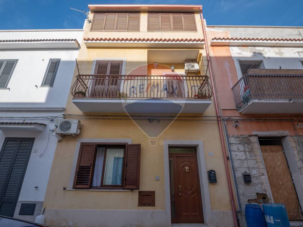 casa indipendente in vendita ad Avola