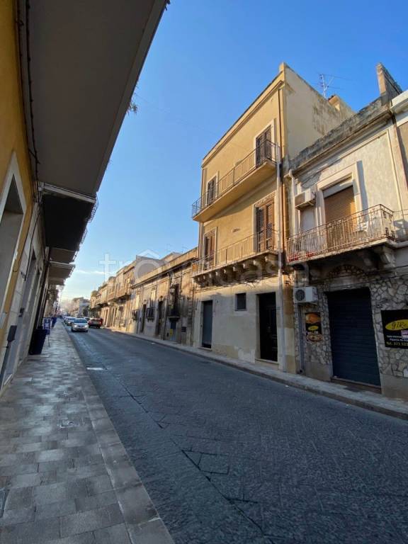 appartamento in vendita ad Avola