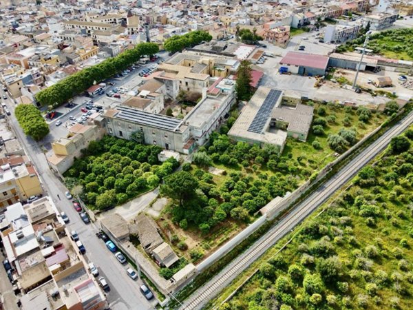 casa indipendente in vendita ad Avola