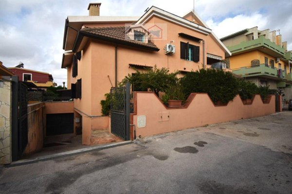 casa indipendente in vendita ad Avola