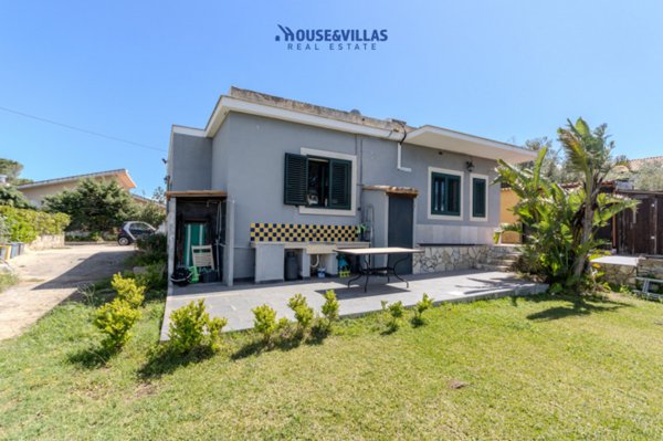 casa indipendente in vendita ad Avola