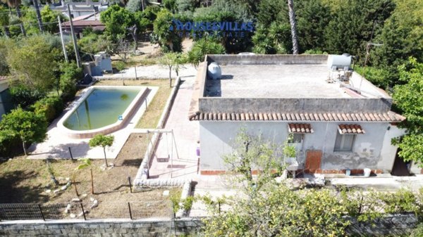 casa indipendente in vendita ad Avola in zona Chiusa di Carlo