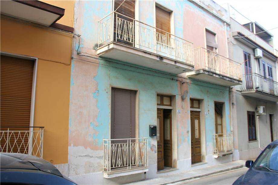 casa indipendente in vendita ad Avola