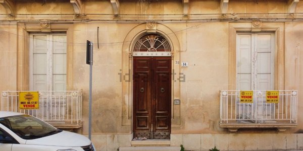 casa indipendente in vendita ad Avola