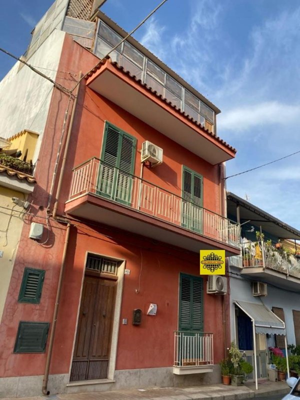casa indipendente in vendita ad Avola