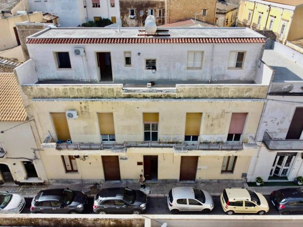 casa indipendente in vendita ad Avola