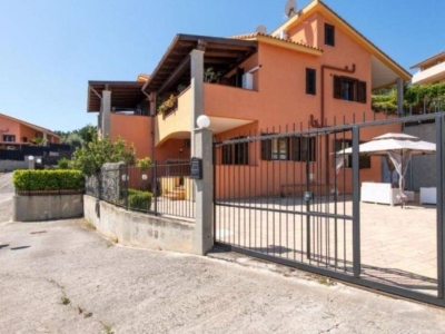 casa indipendente in vendita ad Avola