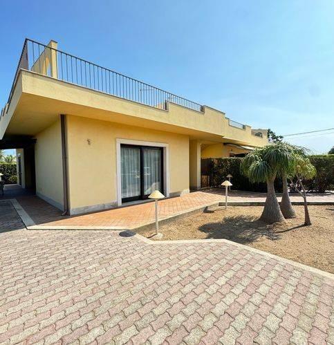 casa indipendente in vendita ad Avola
