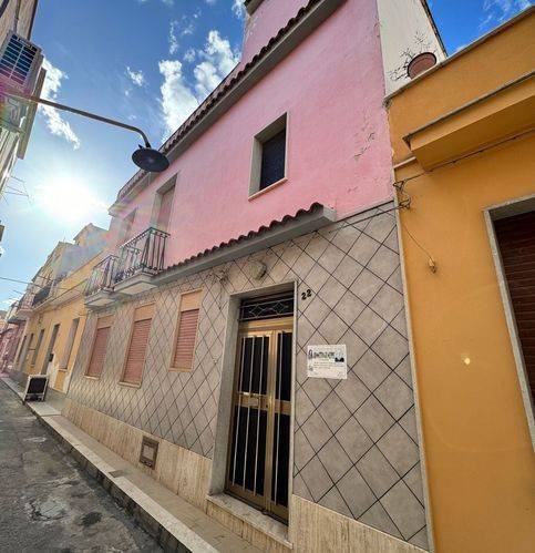 casa indipendente in vendita ad Avola