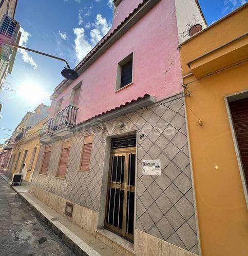 casa indipendente in vendita ad Avola