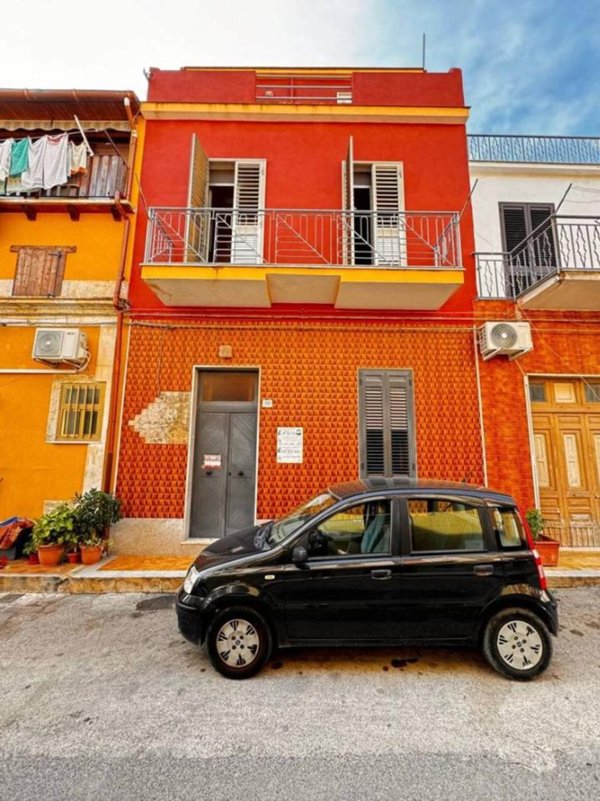 casa indipendente in vendita ad Avola