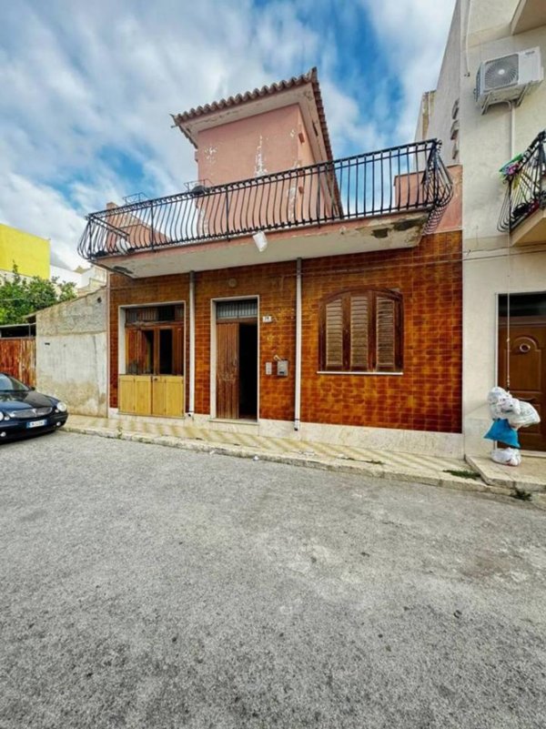 casa indipendente in vendita ad Avola