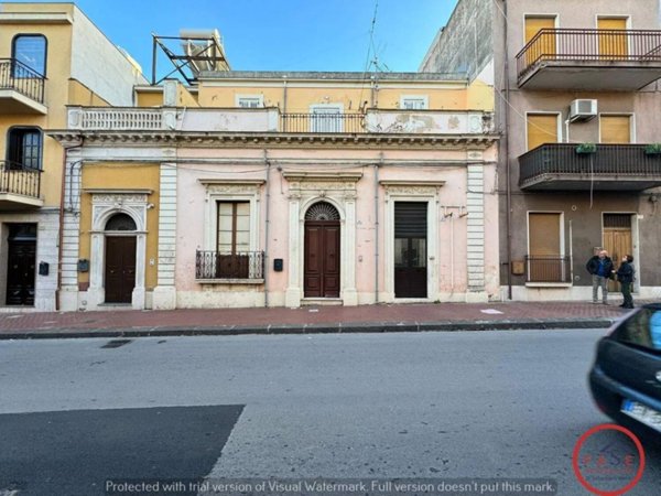 casa indipendente in vendita ad Avola