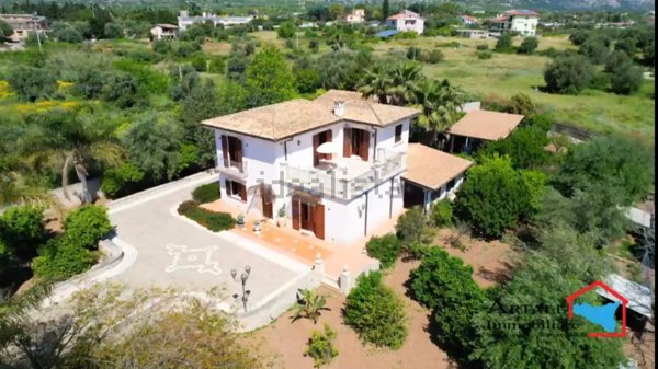 casa indipendente in vendita ad Avola