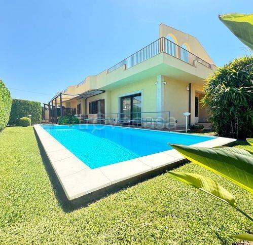 casa indipendente in vendita ad Avola