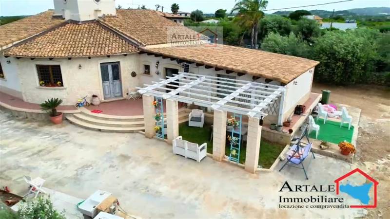 casa indipendente in vendita ad Avola