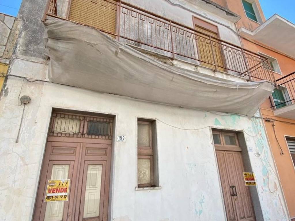 casa indipendente in vendita ad Avola