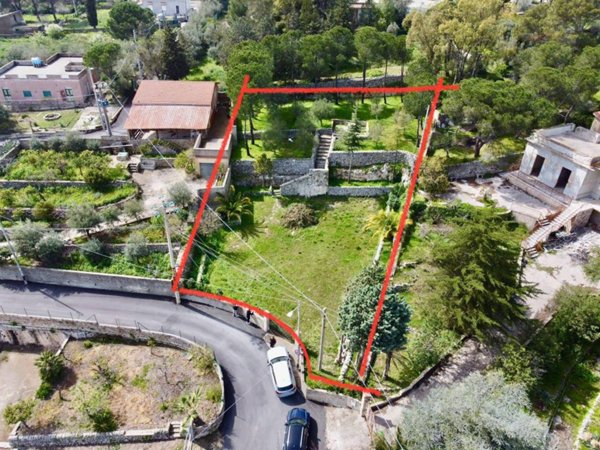 terreno agricolo in vendita ad Avola